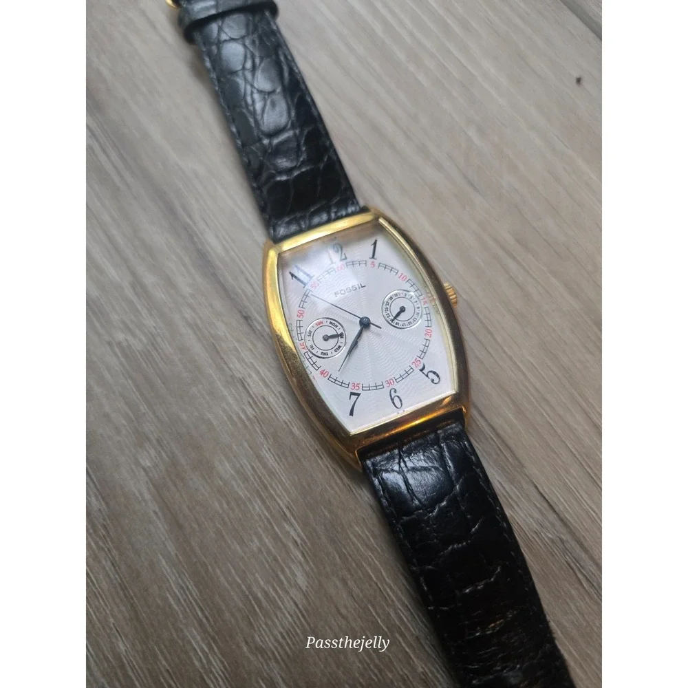 Fossil Watch Mens BQ-8762 Gold Tone Tonneau White Multi Function Dial Leather